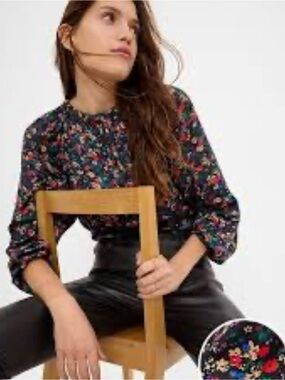 Gap M Satin floral long sleeve bow back puff sleeve flowy relaxed blouse boho